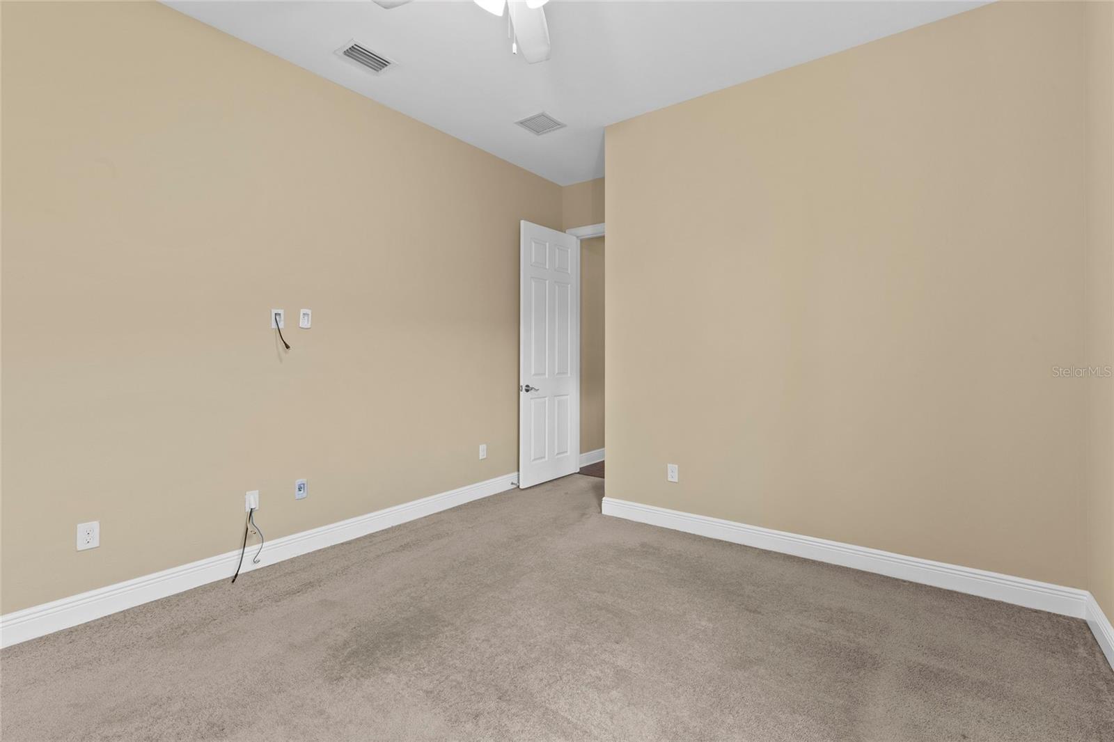 Image 20 of 51 For 942 Preservation Street