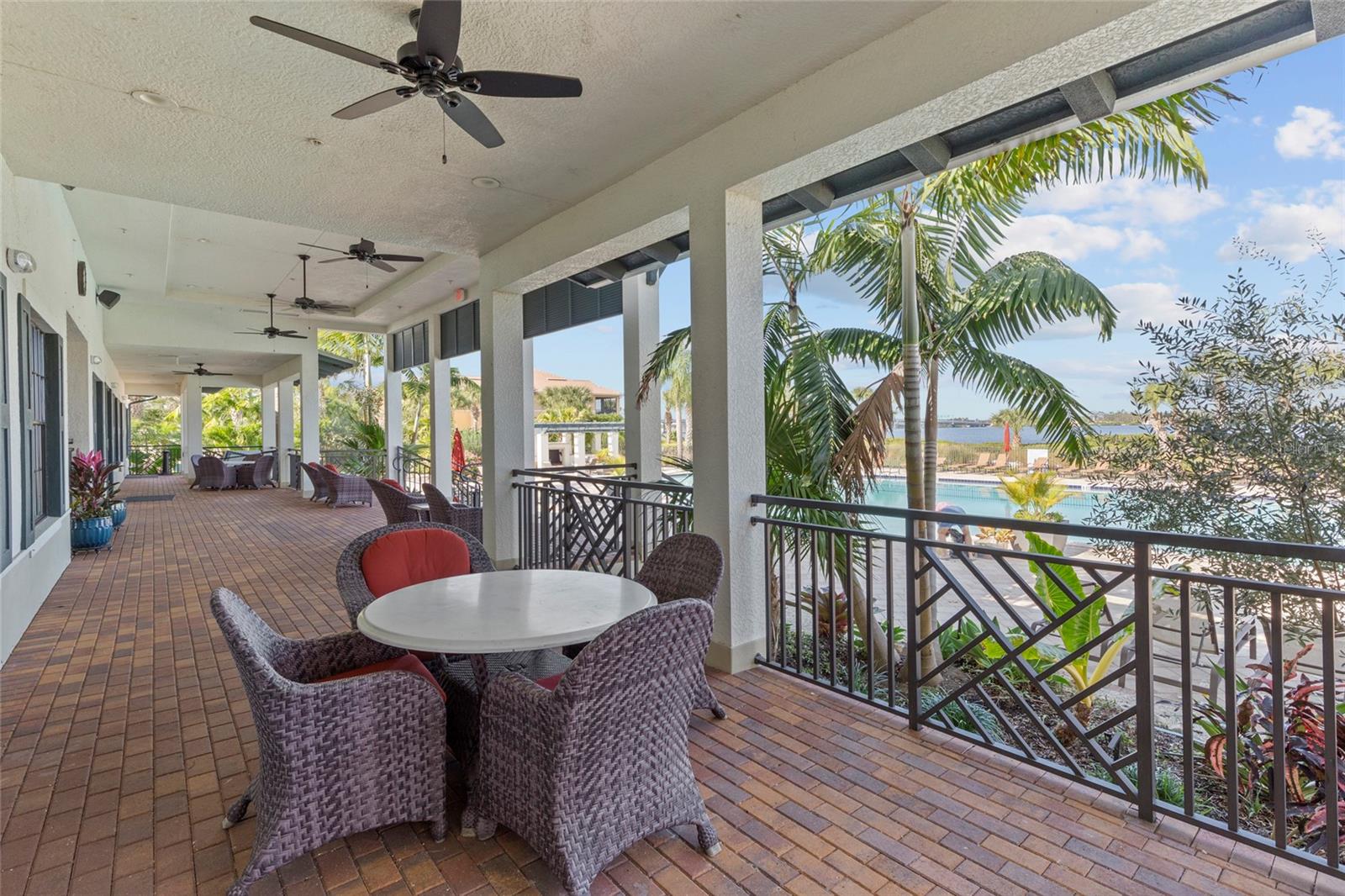 Image 38 of 51 For 942 Preservation Street