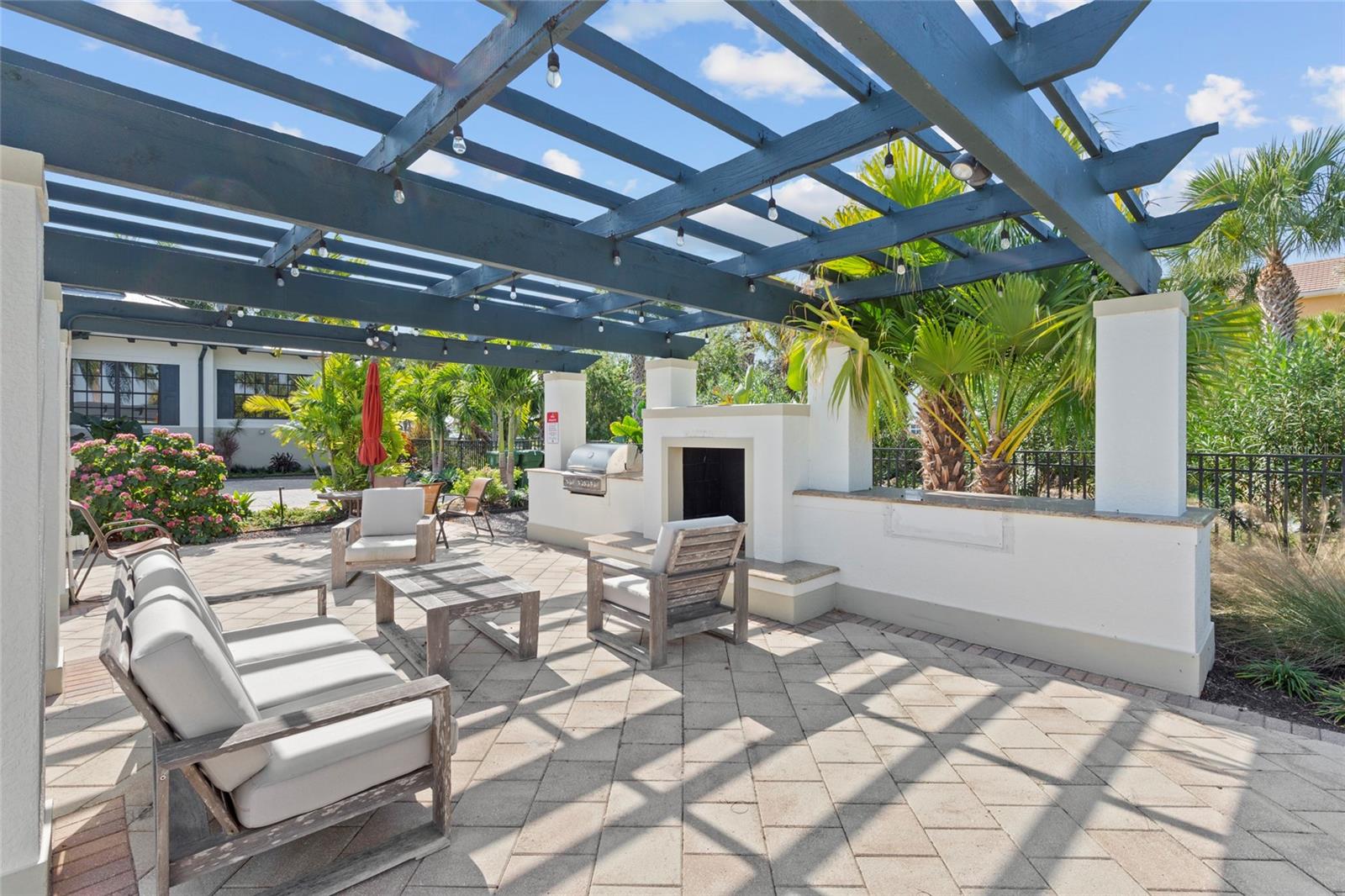 Image 42 of 51 For 942 Preservation Street