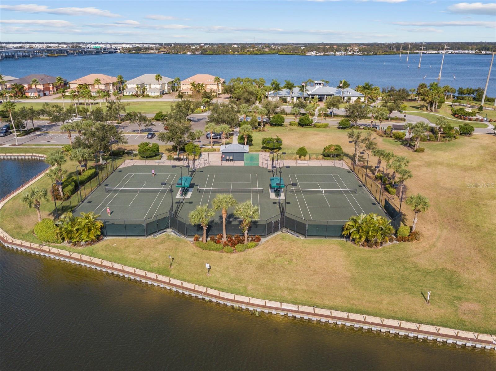 Image 43 of 51 For 942 Preservation Street