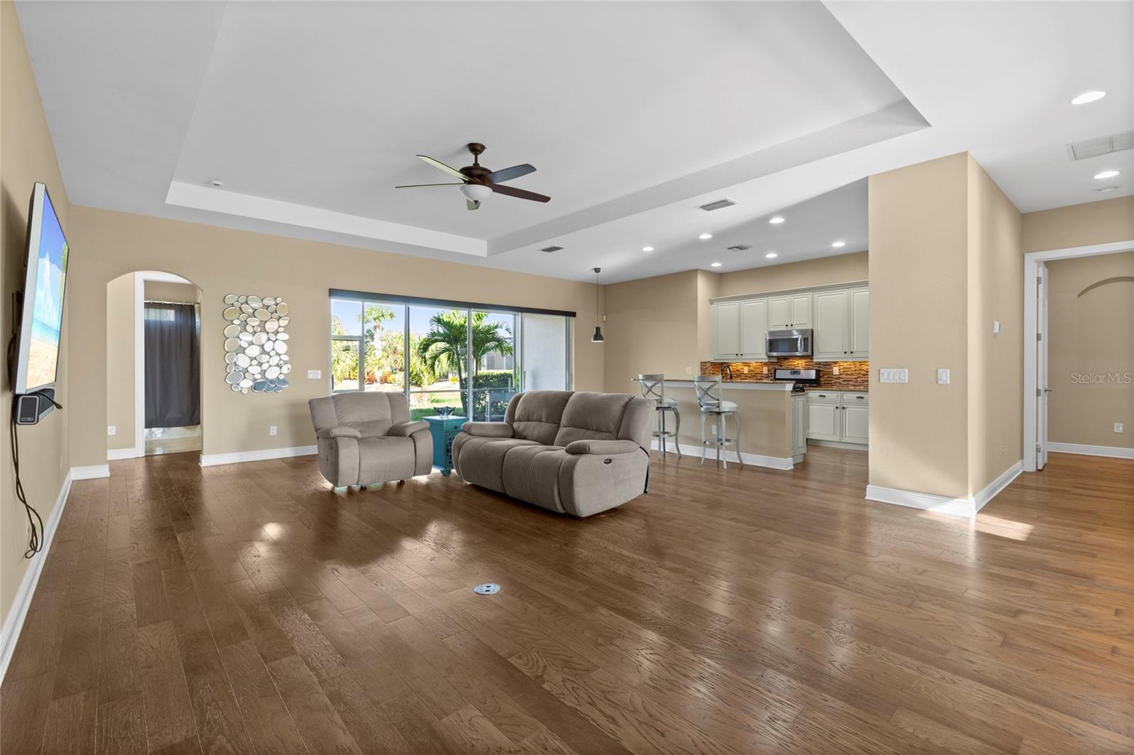 Image 7 of 51 For 942 Preservation Street