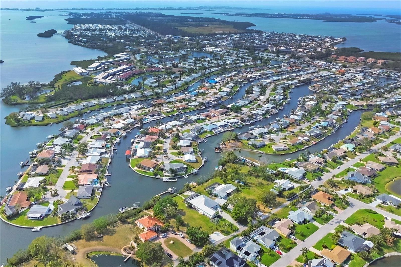 Image 36 of 40 For 4419 Mangrove Point Road