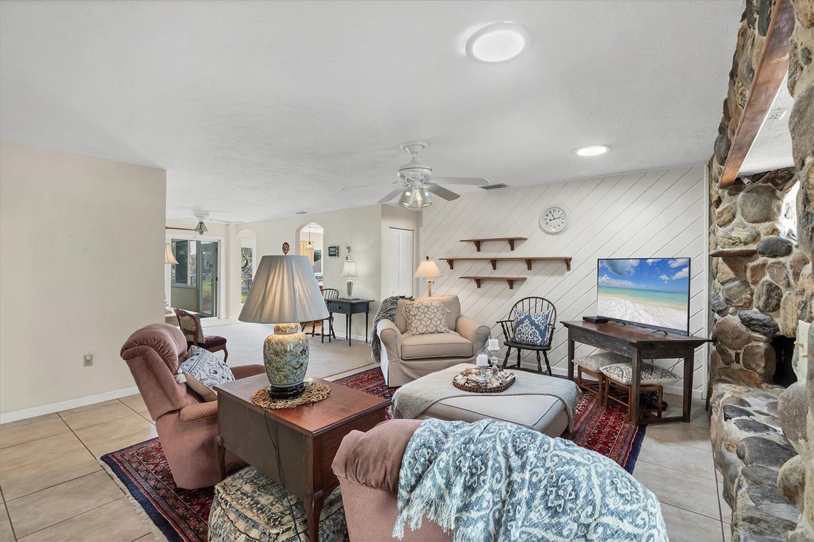 Image 8 of 40 For 4419 Mangrove Point Road