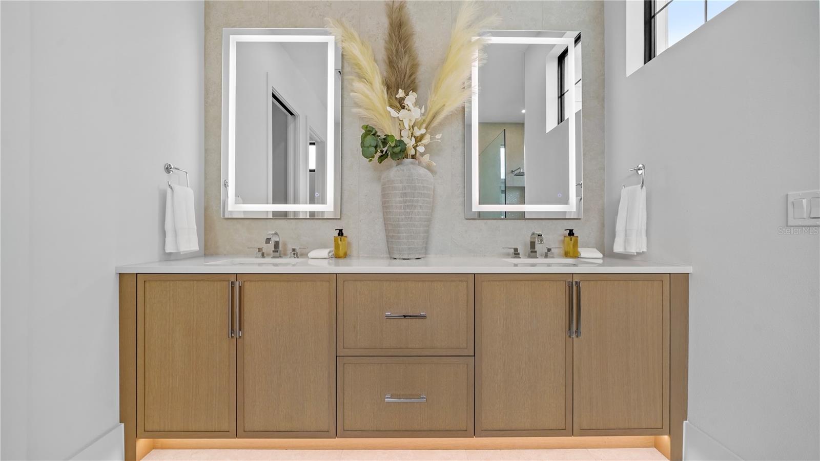 Image 31 of 52 For 1915 Tulip Drive