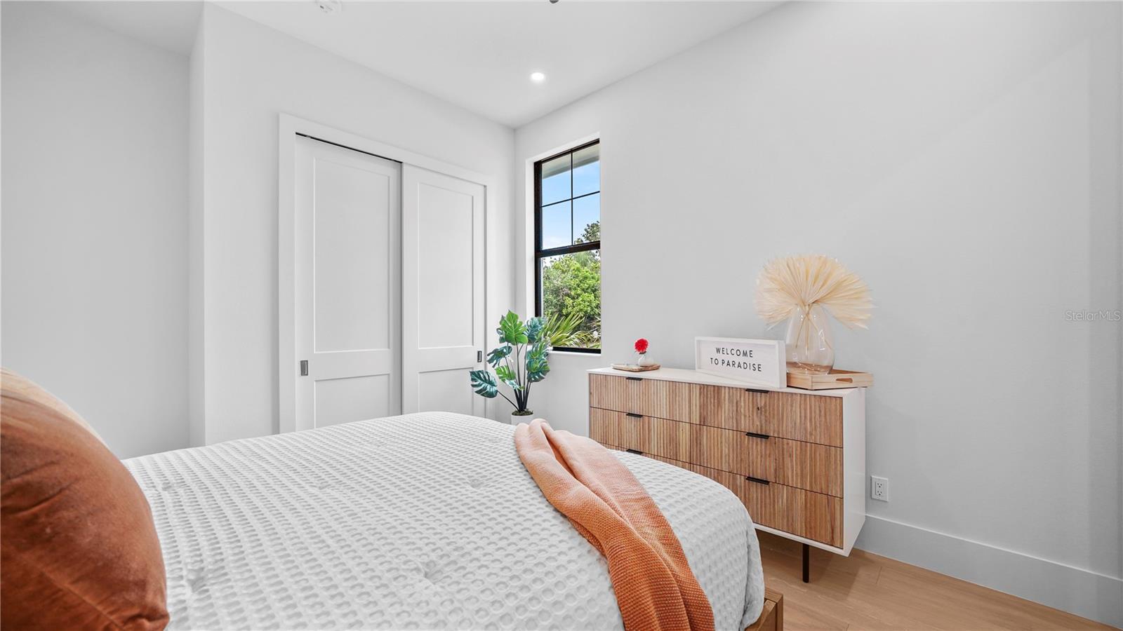 Image 41 of 52 For 1915 Tulip Drive