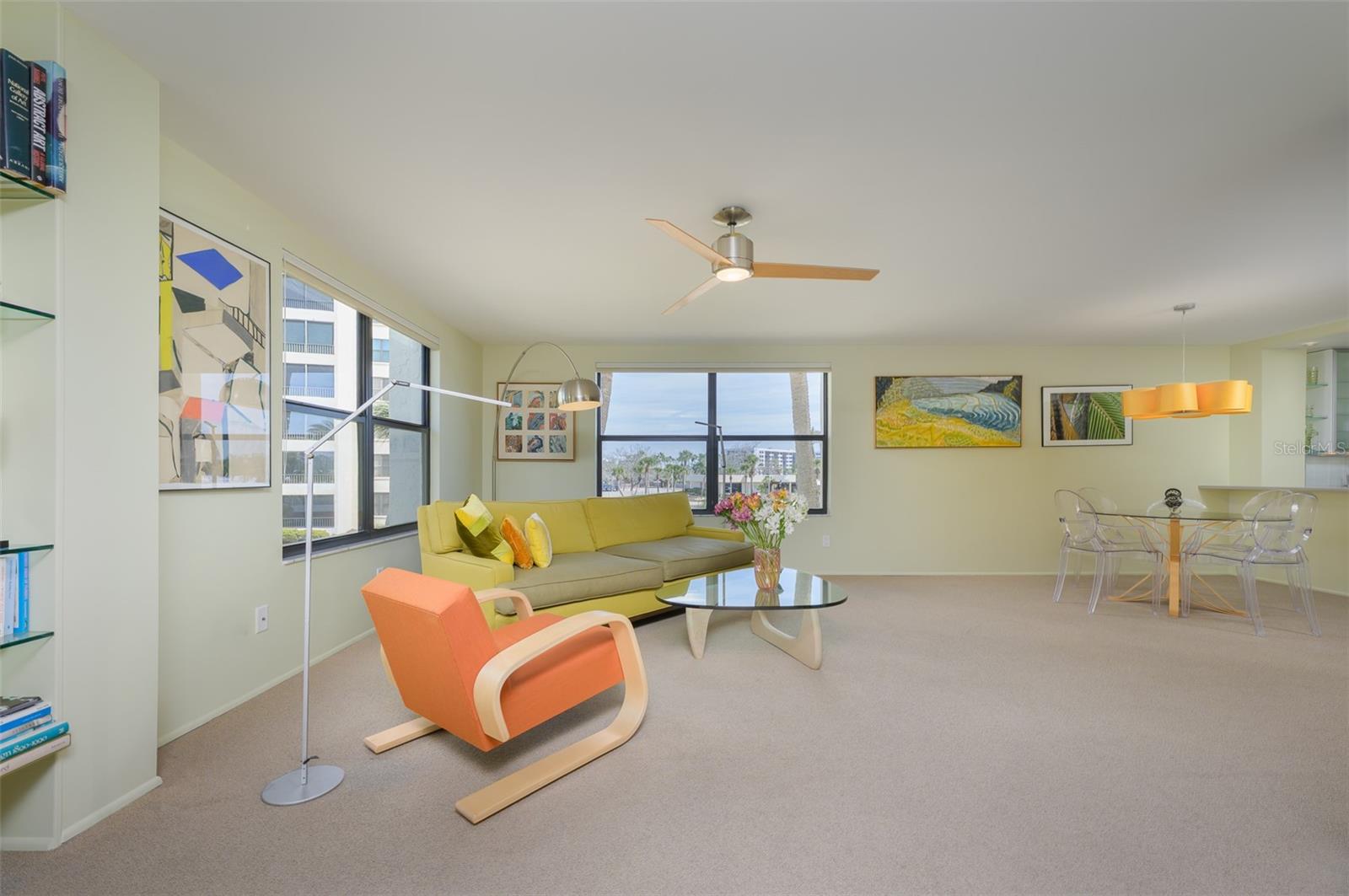 Image 10 of 58 For 5780 Midnight Pass Road 210