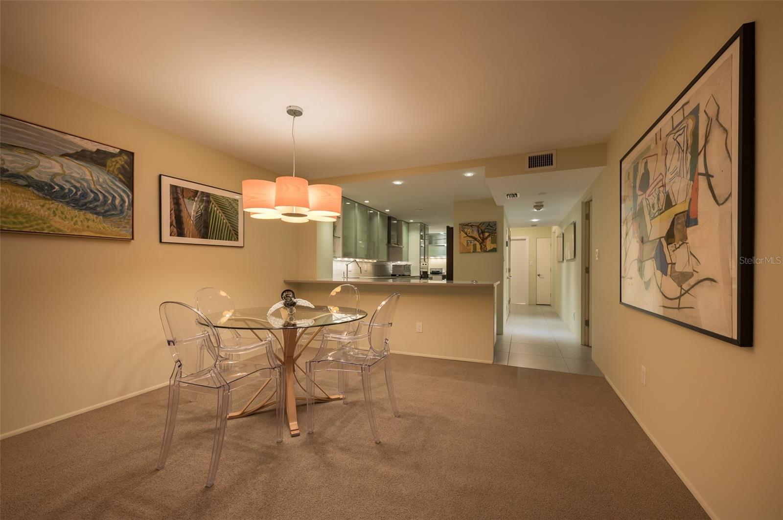 Image 26 of 58 For 5780 Midnight Pass Road 210