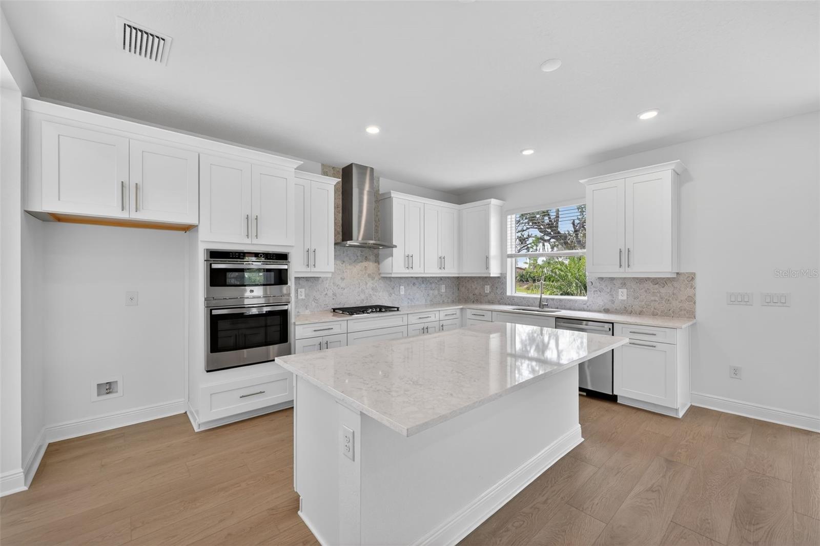 Image 13 of 50 For 7543 Hawkstone Drive