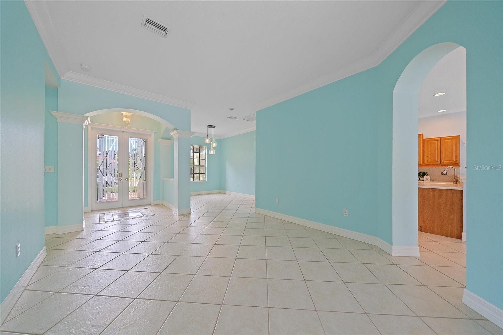 Image 11 of 43 For 6619 Pinefeather Court