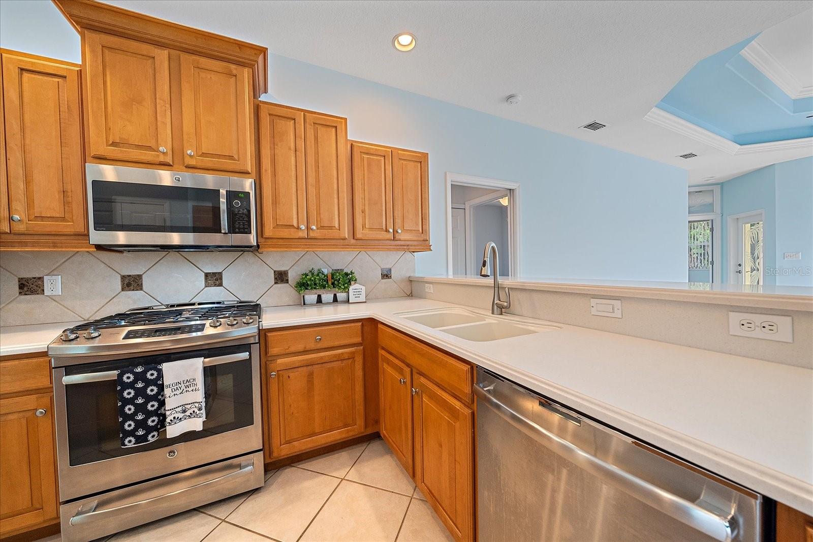 Image 17 of 43 For 6619 Pinefeather Court