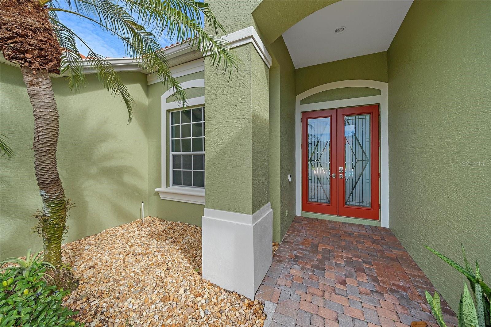 Image 4 of 43 For 6619 Pinefeather Court