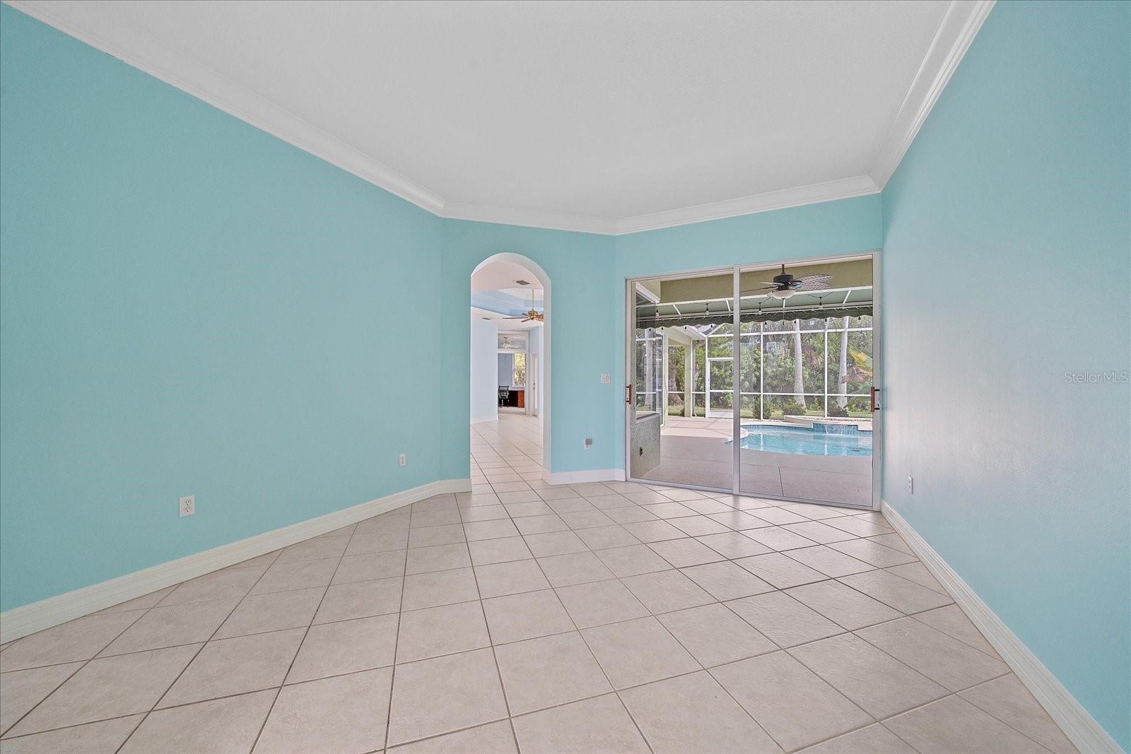 Image 6 of 43 For 6619 Pinefeather Court