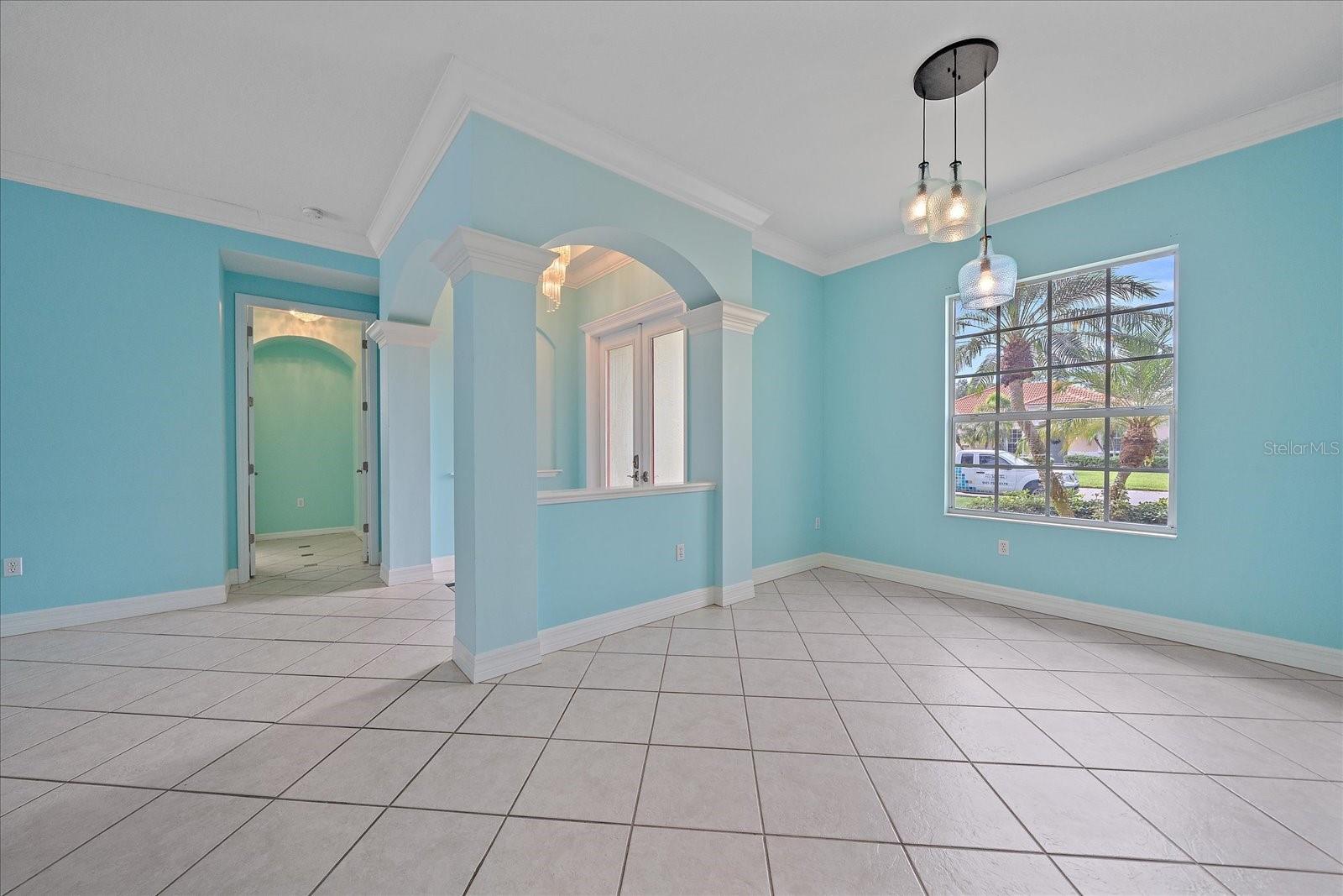 Image 7 of 43 For 6619 Pinefeather Court