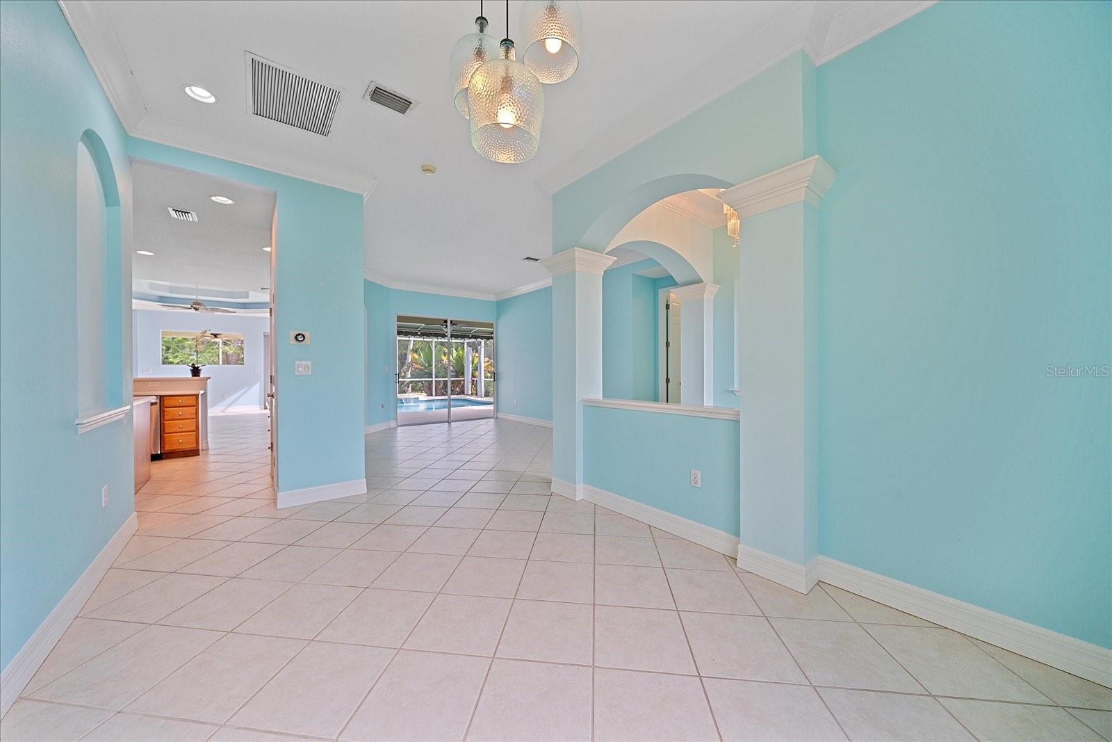 Image 9 of 43 For 6619 Pinefeather Court