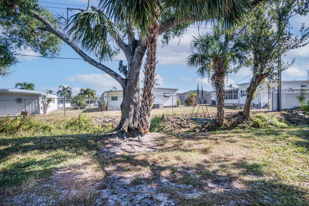 Image 21 of 35 For 5503 Fountain Lake Circle 104