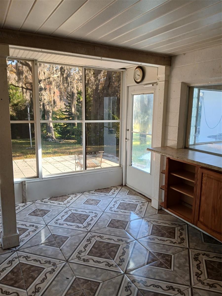 Image 11 of 20 For 8809 Avondale Lane