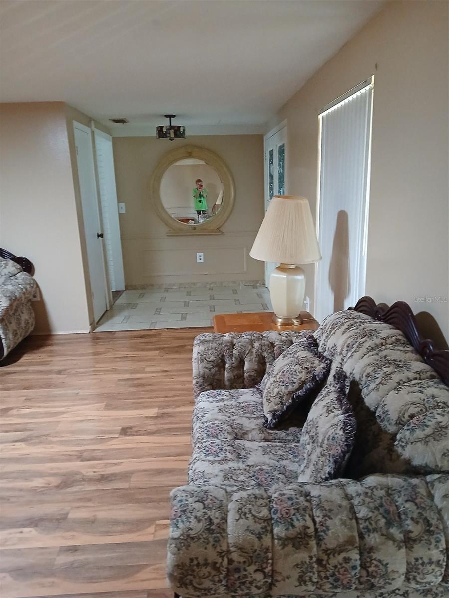 Image 3 of 20 For 8809 Avondale Lane