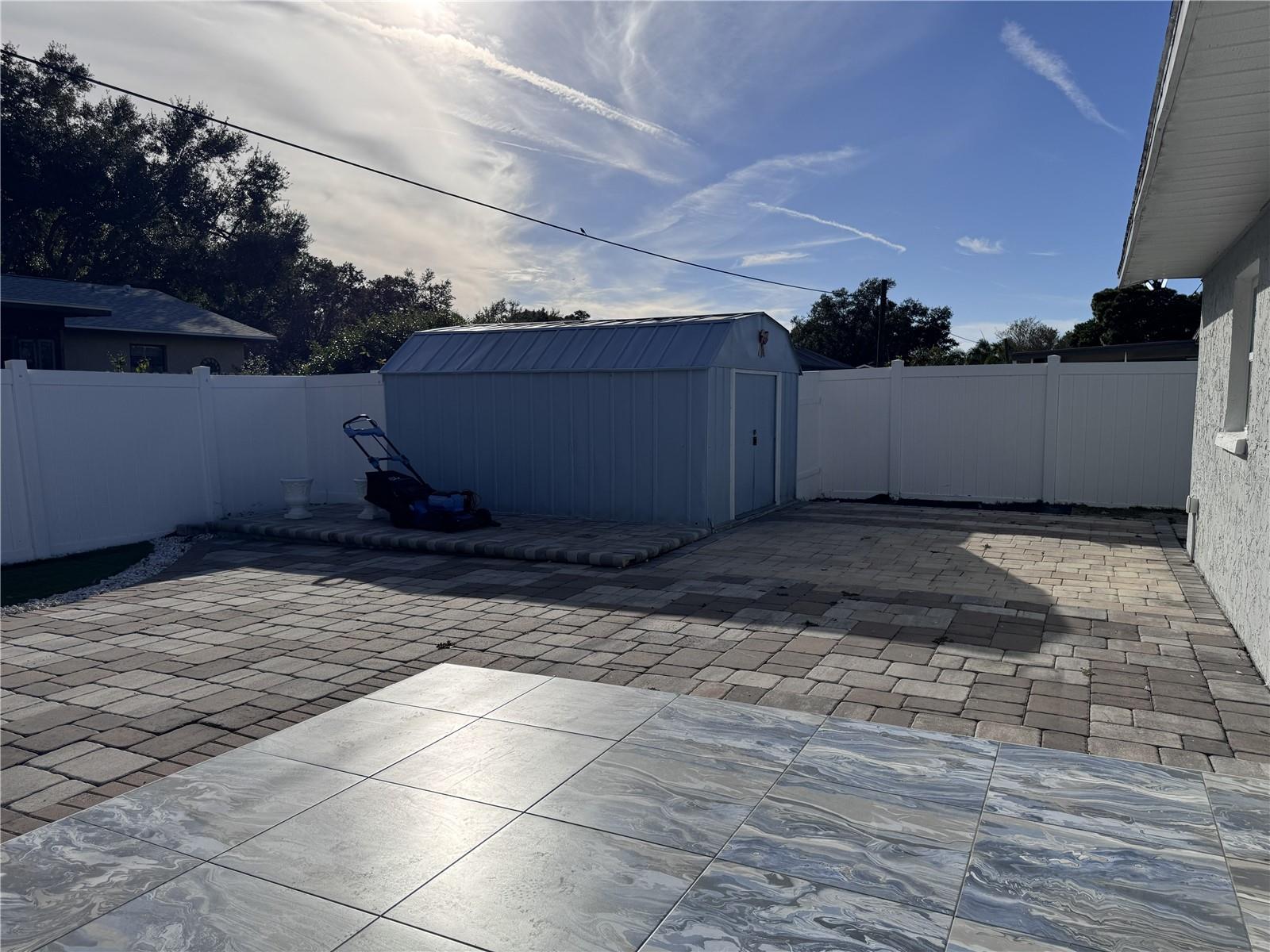 Image 19 of 21 For 4082 Velarde Lane