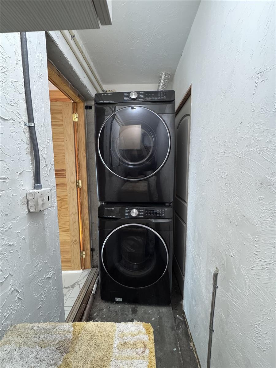 Image 21 of 21 For 4082 Velarde Lane