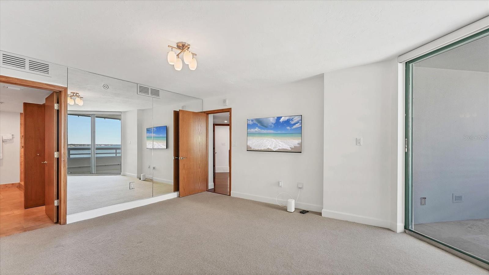 Image 18 of 56 For 888 Blvd Of The Arts 1408