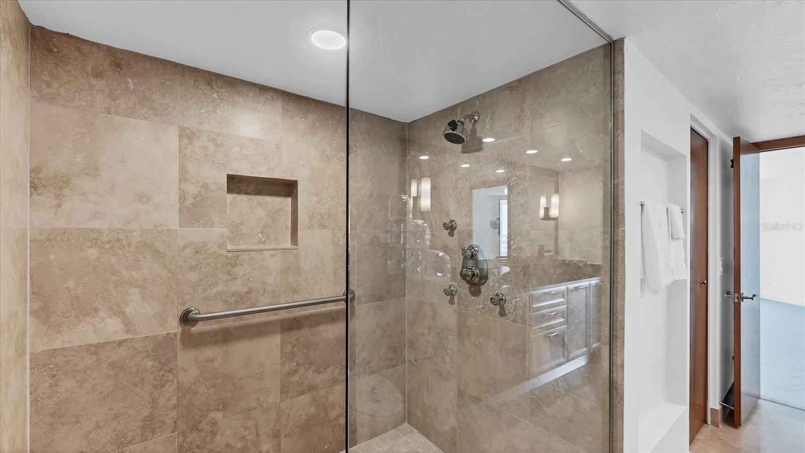 Image 24 of 56 For 888 Blvd Of The Arts 1408