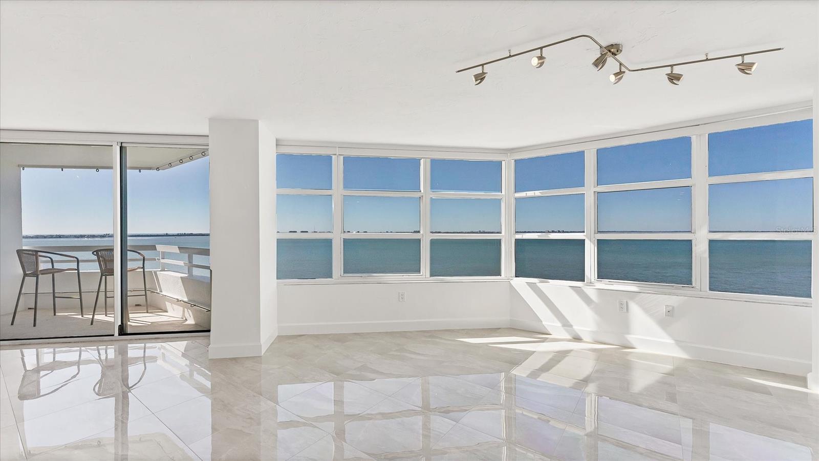 Image 3 of 56 For 888 Blvd Of The Arts 1408