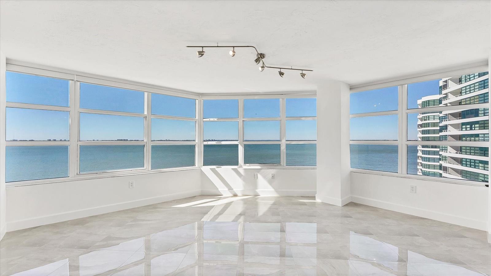 Image 4 of 56 For 888 Blvd Of The Arts 1408