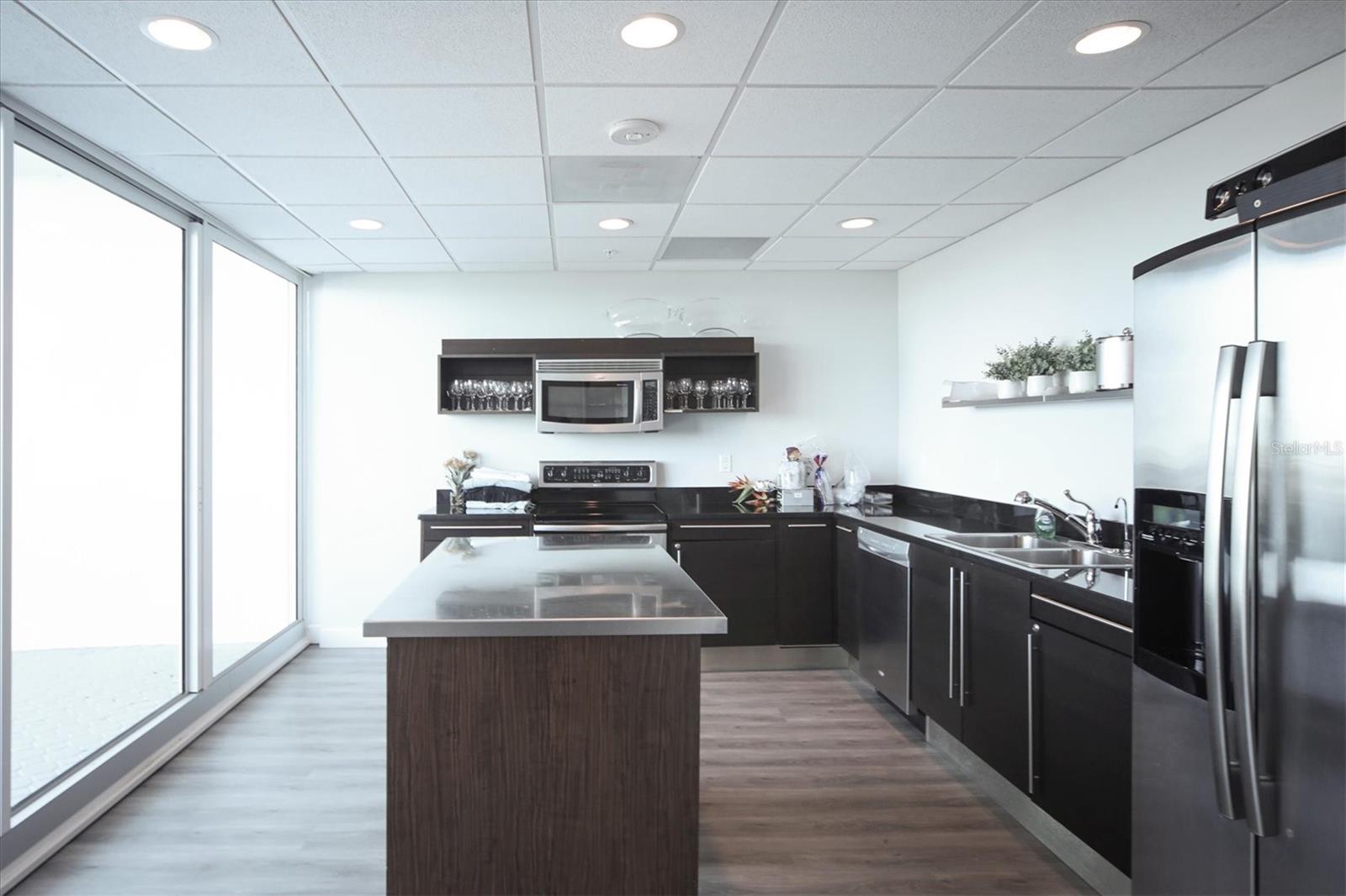 Image 44 of 56 For 888 Blvd Of The Arts 1408