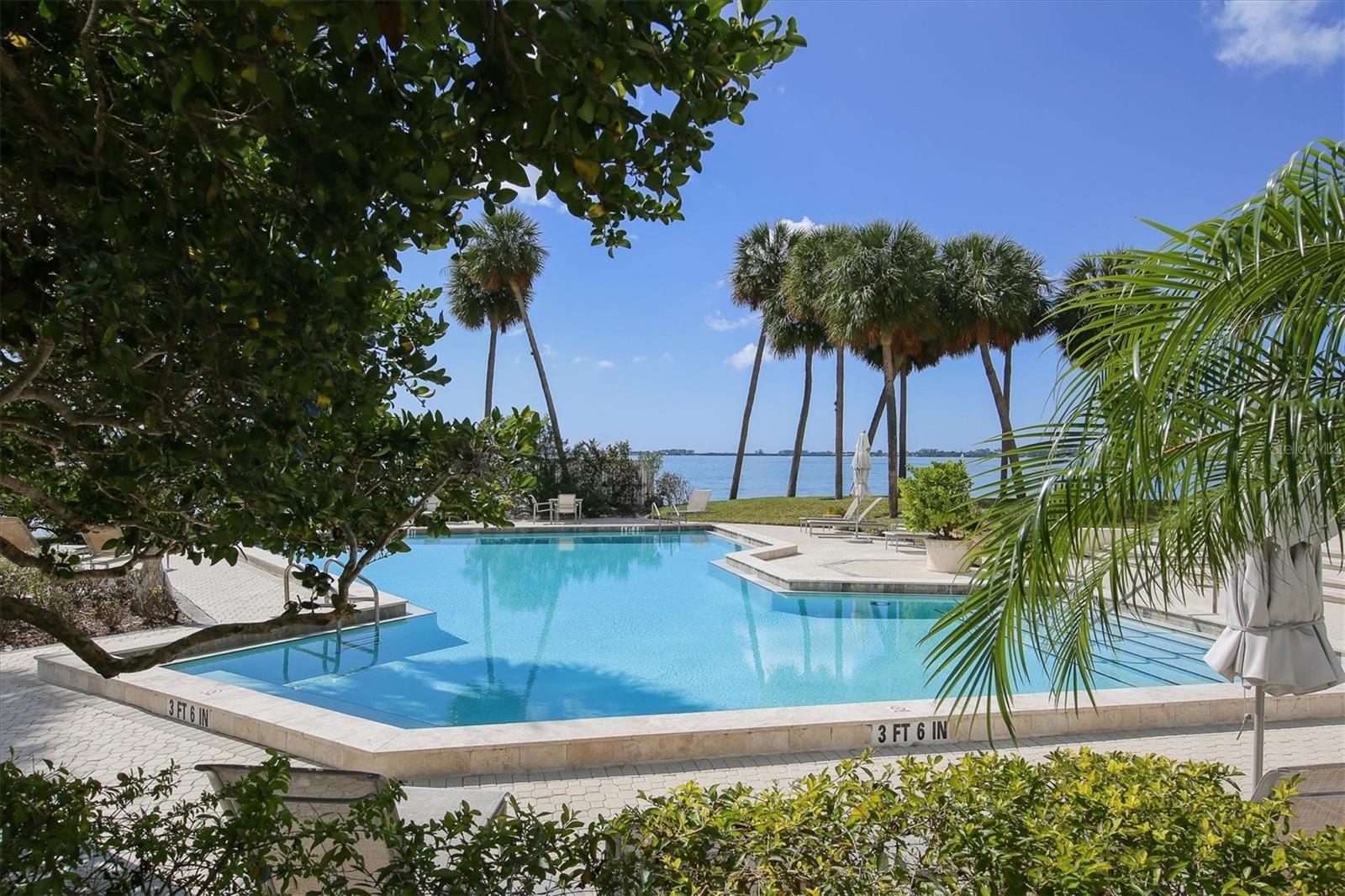 Image 49 of 56 For 888 Blvd Of The Arts 1408