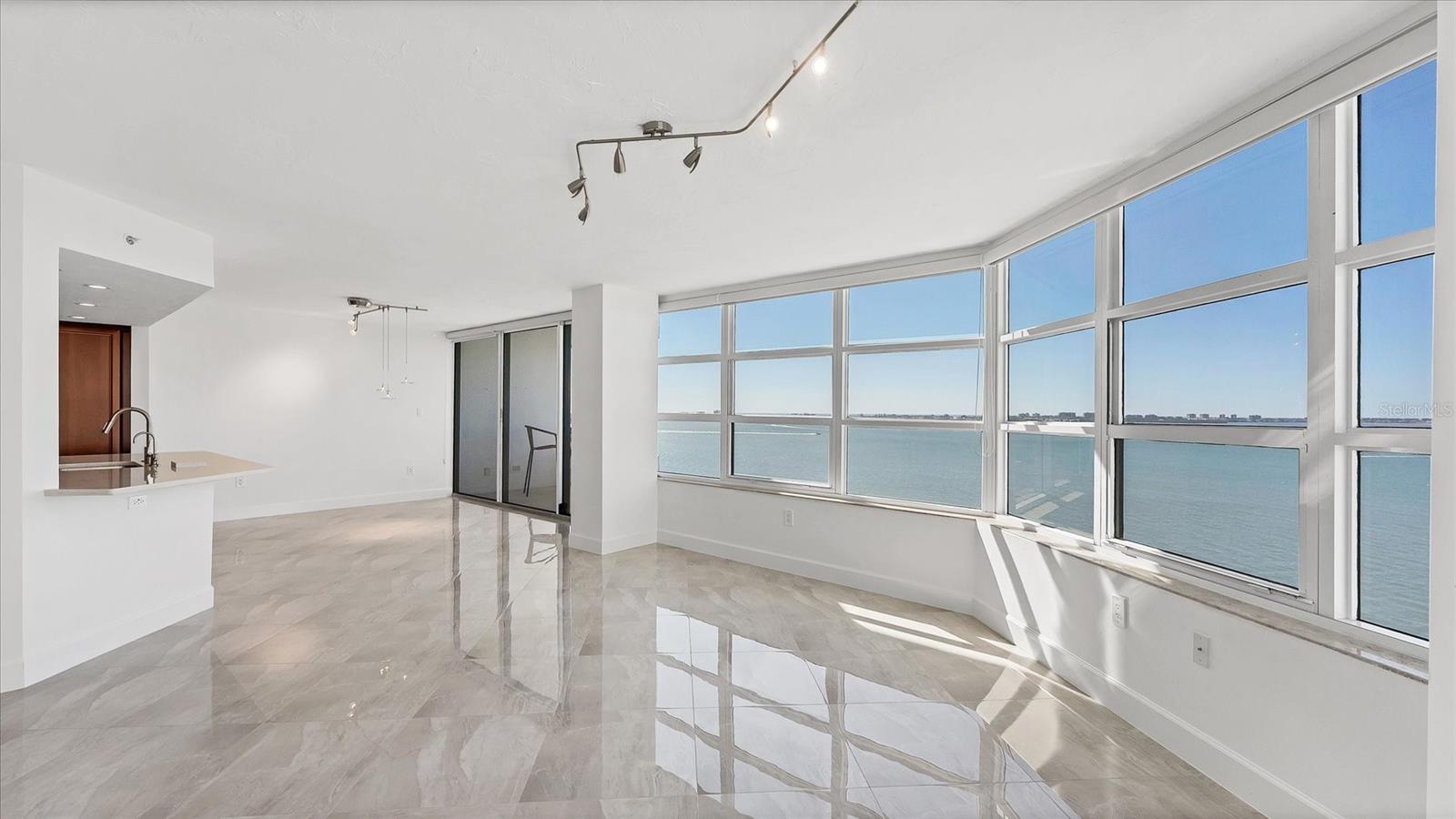 Image 6 of 56 For 888 Blvd Of The Arts 1408