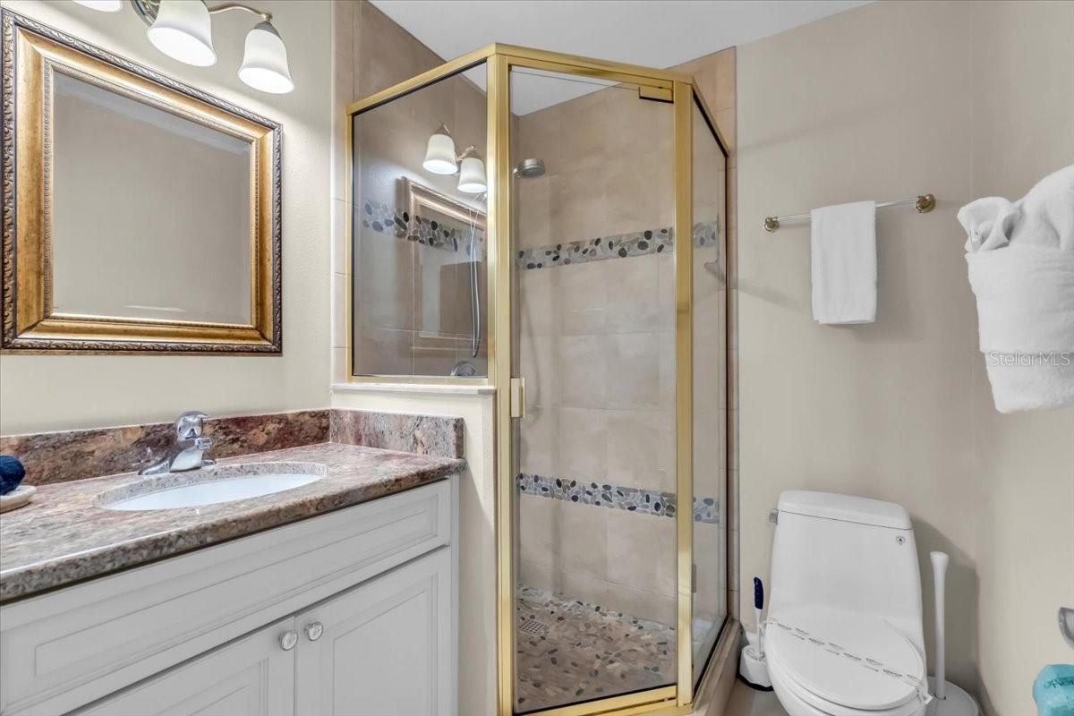 Image 17 of 31 For 757 Beach Road 310