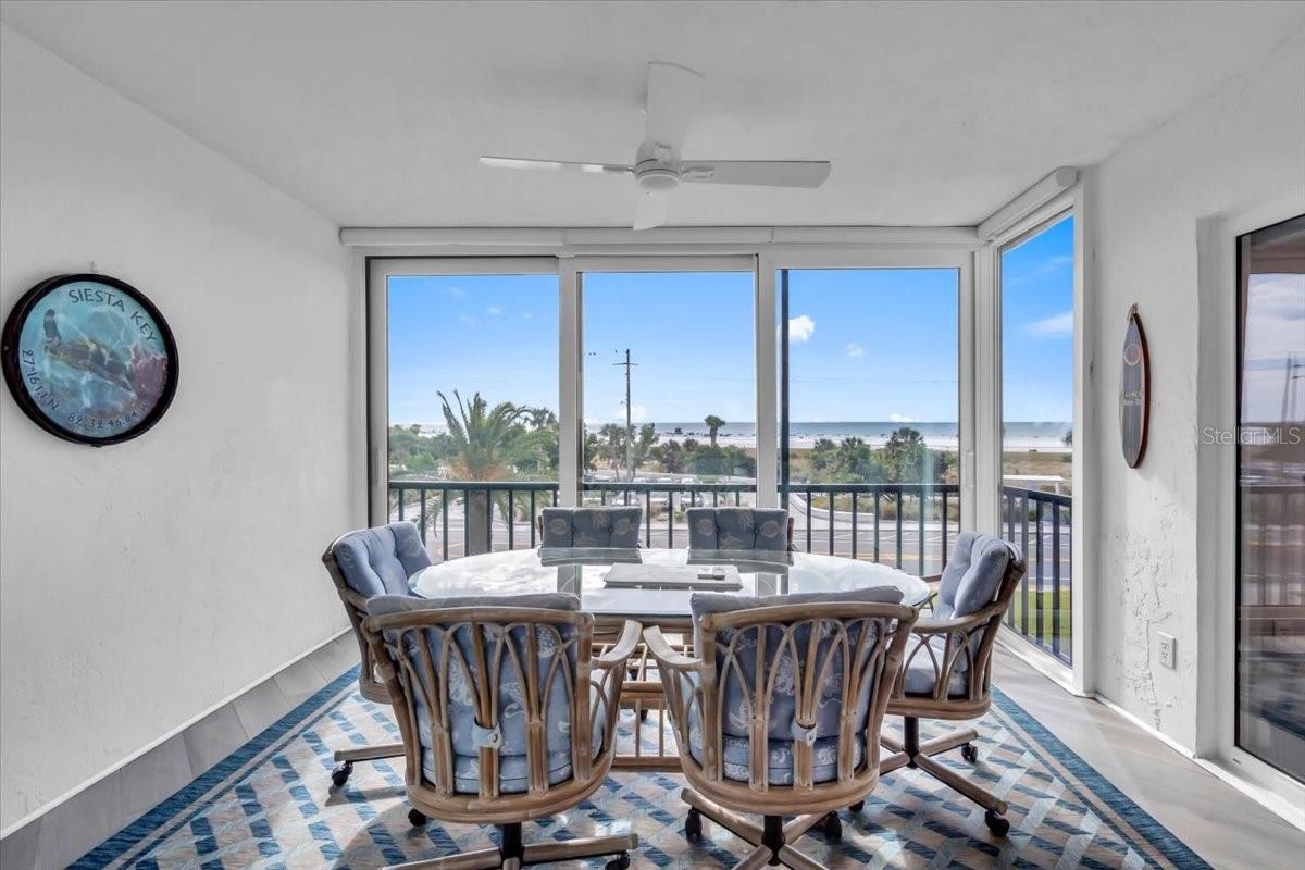 Image 19 of 31 For 757 Beach Road 310