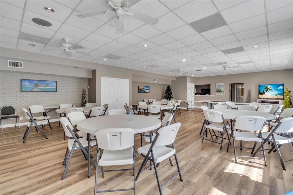 Image 27 of 31 For 757 Beach Road 310