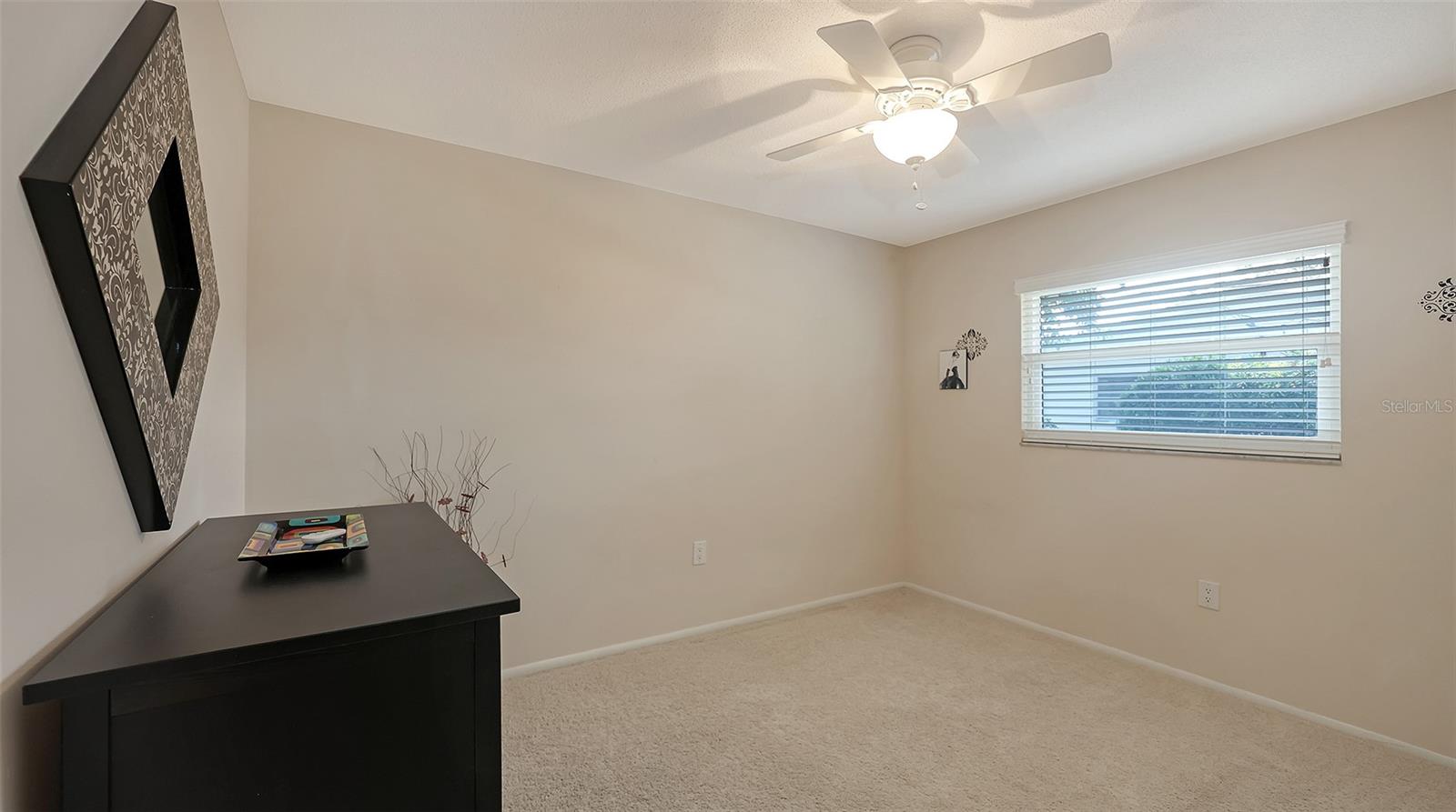 Image 22 of 33 For 3957 Breezemont Drive