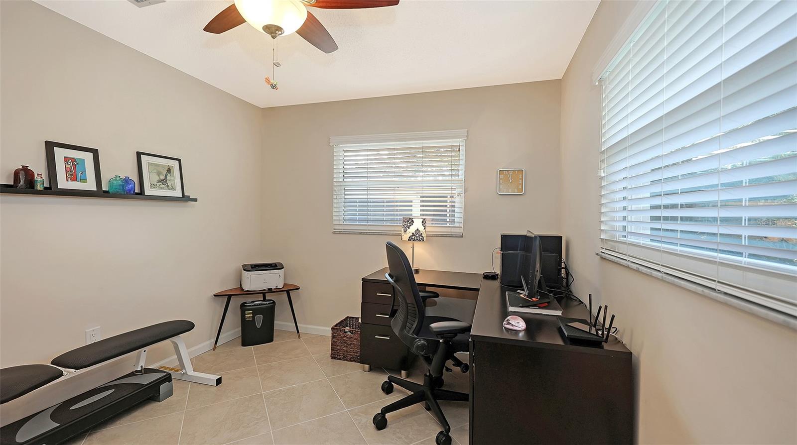 Image 26 of 33 For 3957 Breezemont Drive