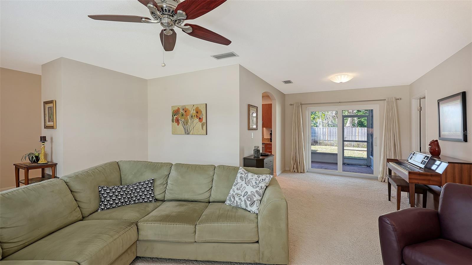 Image 8 of 33 For 3957 Breezemont Drive