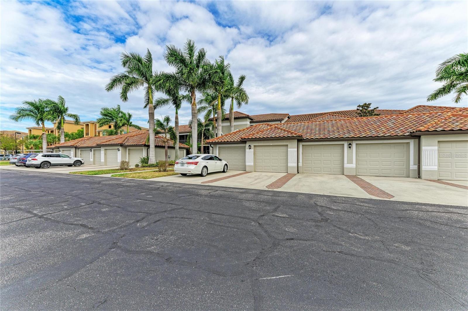 Image 7 of 78 For 6611 Grand Estuary Trail 105