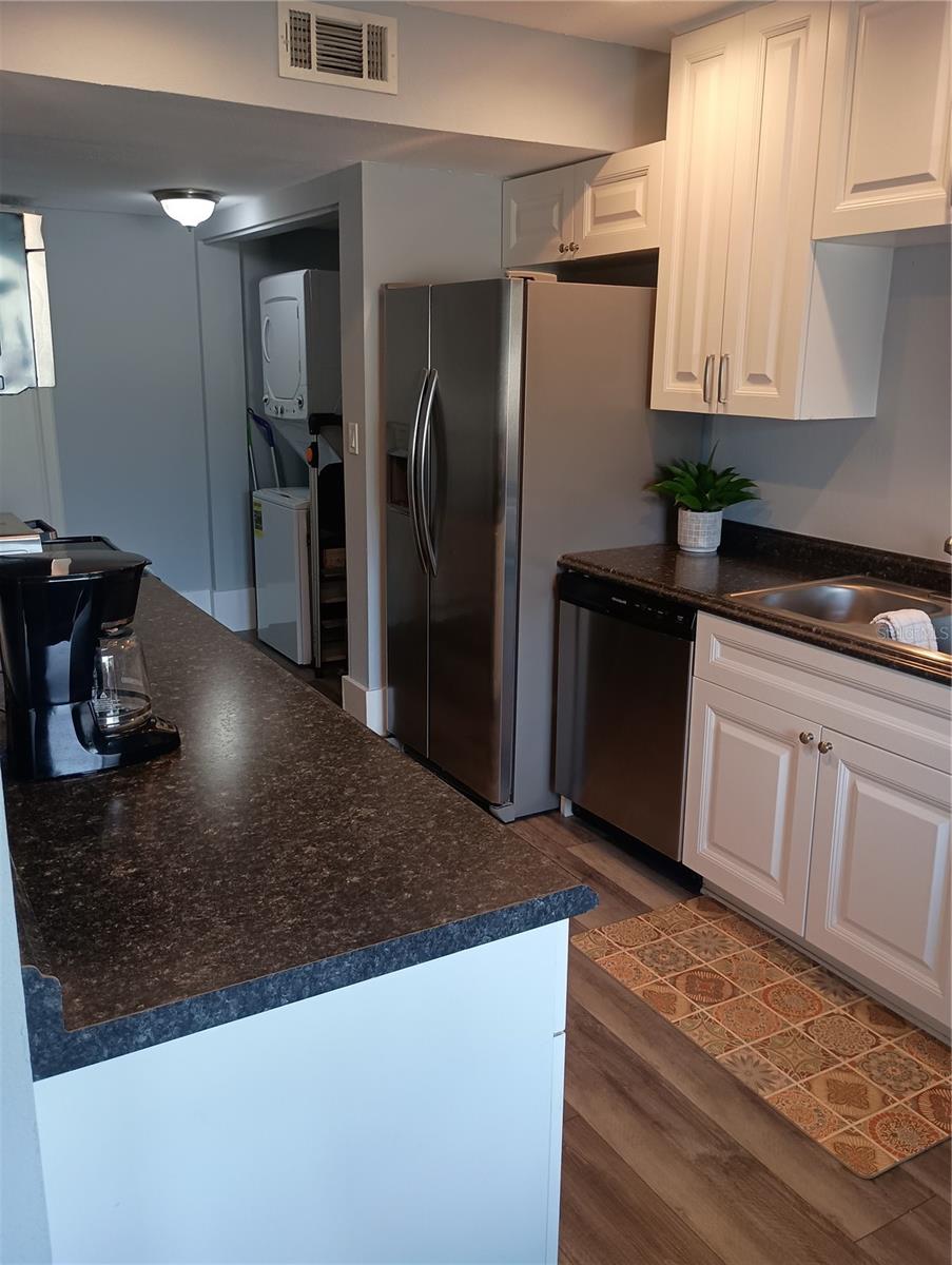 Image 9 of 25 For 10125 Manatee Avenue W A4