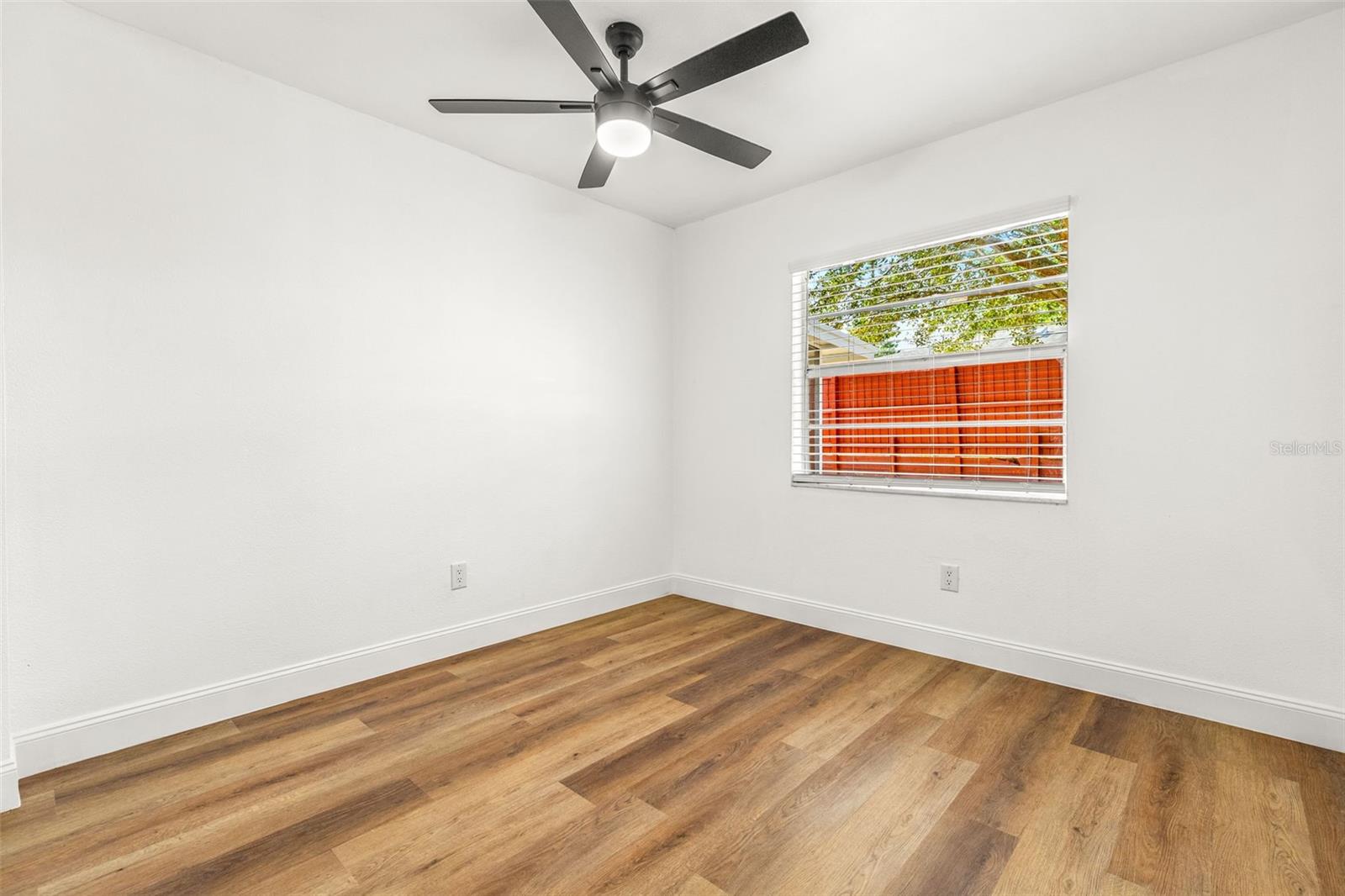 Image 15 of 22 For 1514 Stonehaven Way