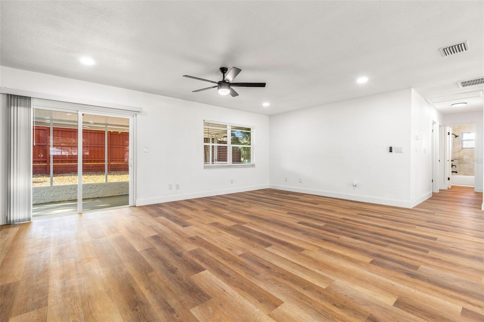 Image 6 of 22 For 1514 Stonehaven Way