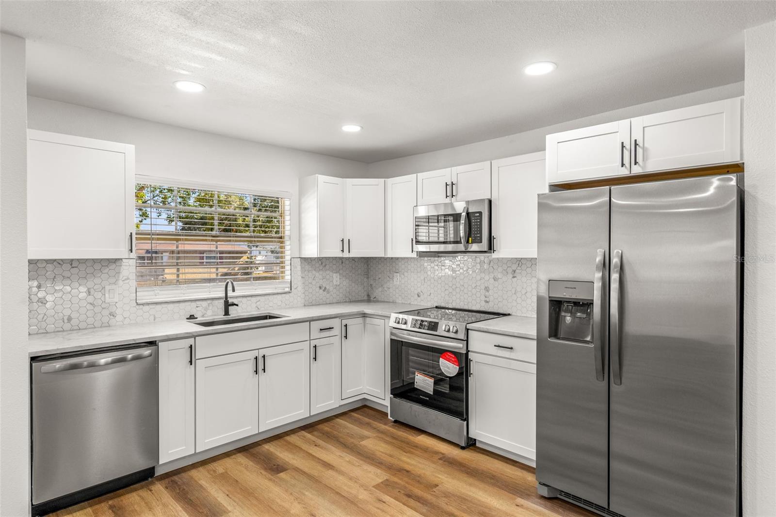 Image 7 of 22 For 1514 Stonehaven Way