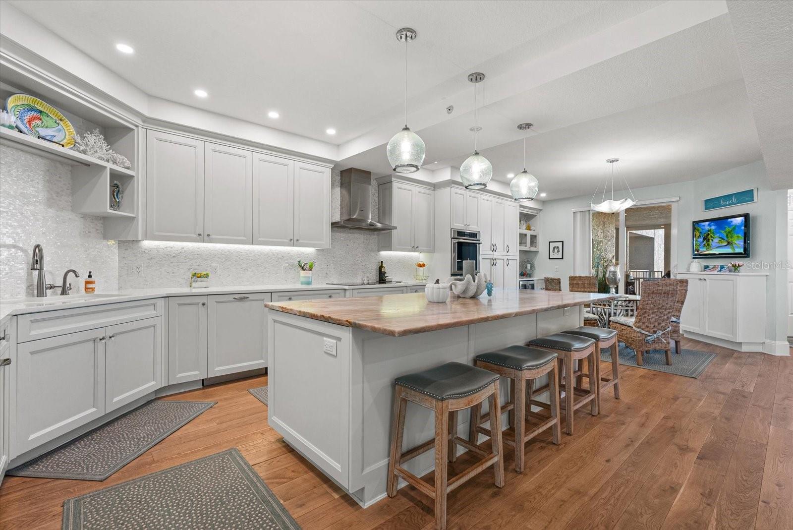 Image 4 of 58 For 1260 Dolphin Bay Way 401