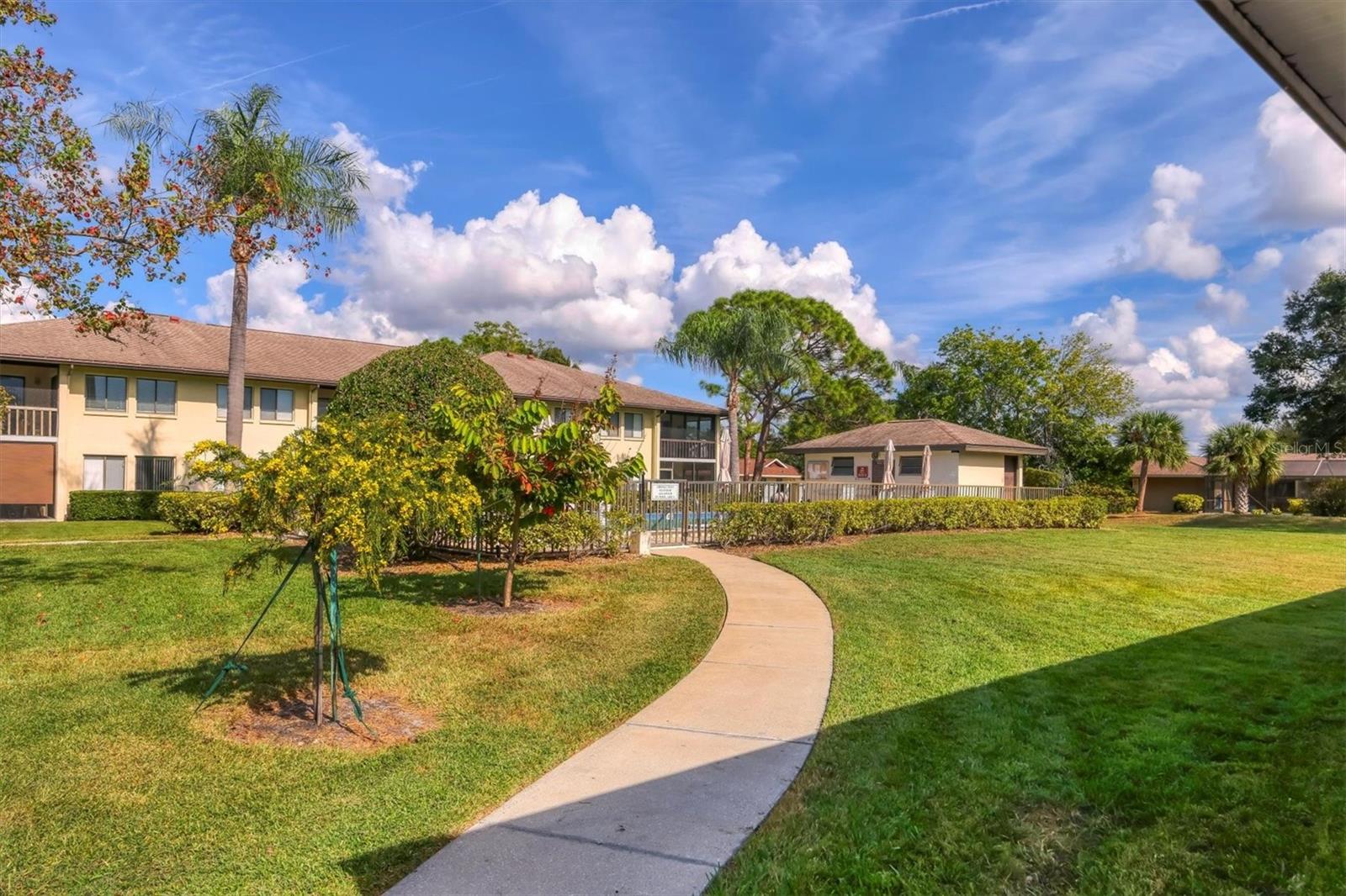 Image 28 of 46 For 4580 Longwater  61