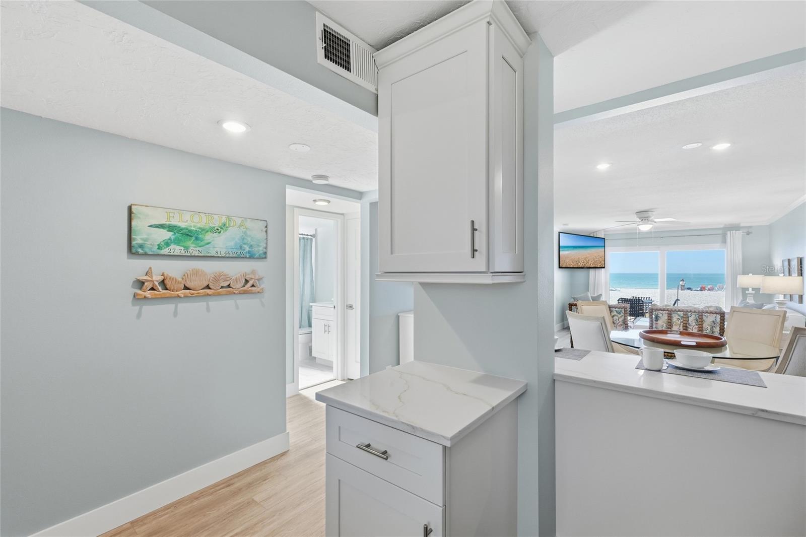 Image 10 of 41 For 7100 Gulf Drive 112