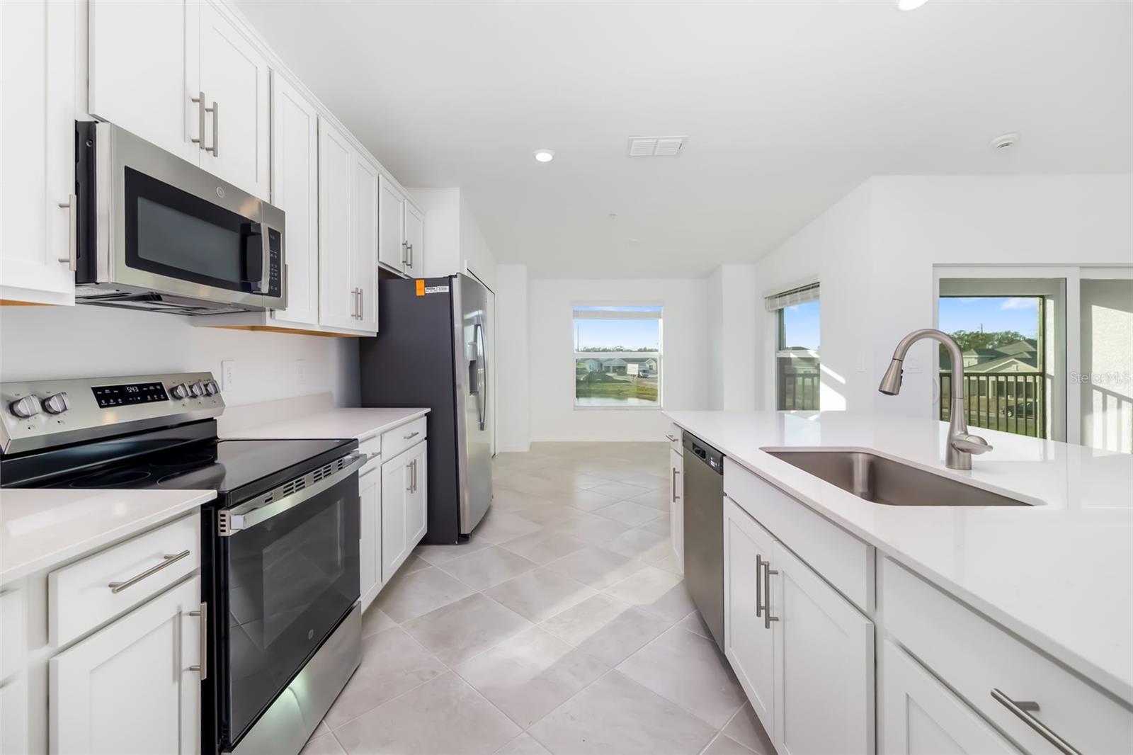 Image 13 of 56 For 19015 Scallop Loop #204