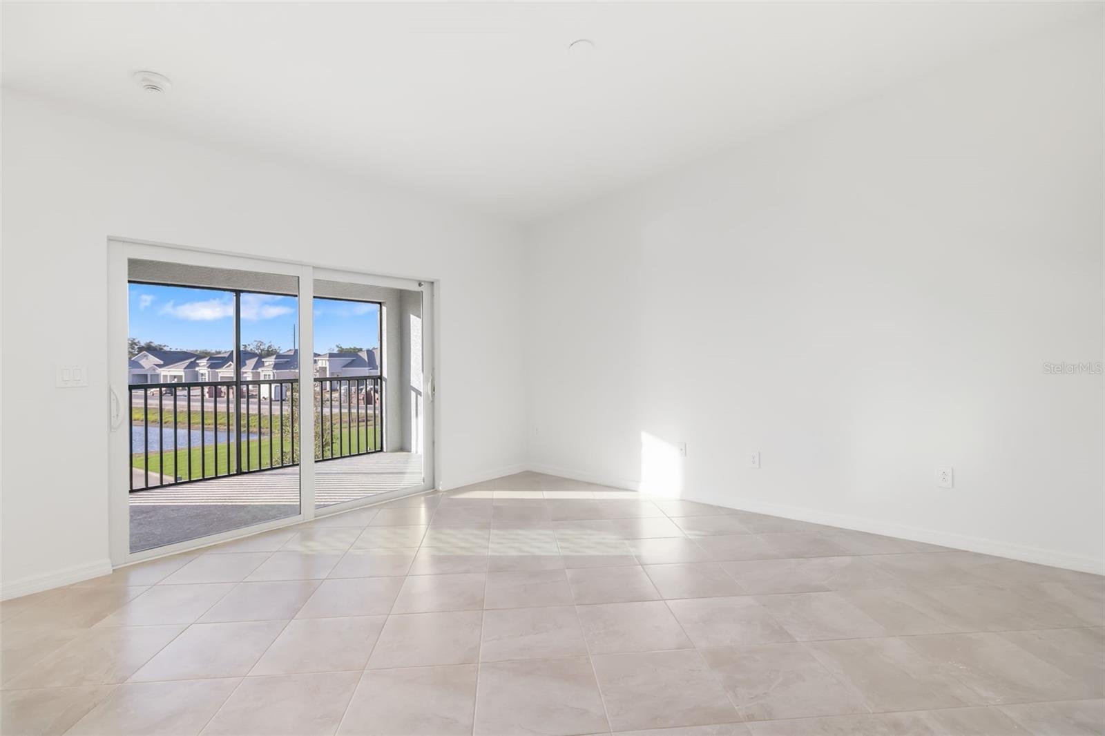 Image 19 of 56 For 19015 Scallop Loop #204