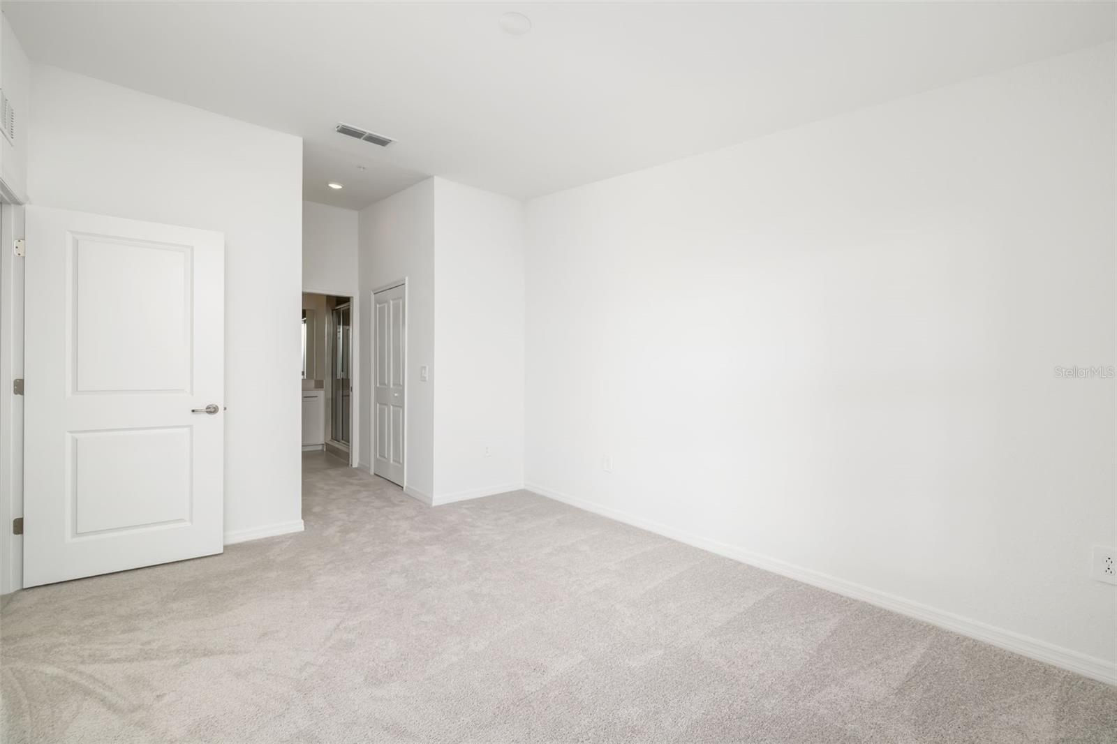 Image 26 of 56 For 19015 Scallop Loop #204