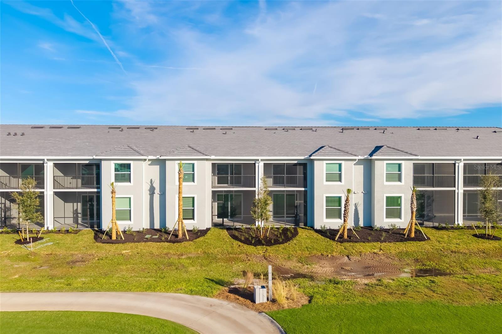 Image 38 of 56 For 19015 Scallop Loop #204