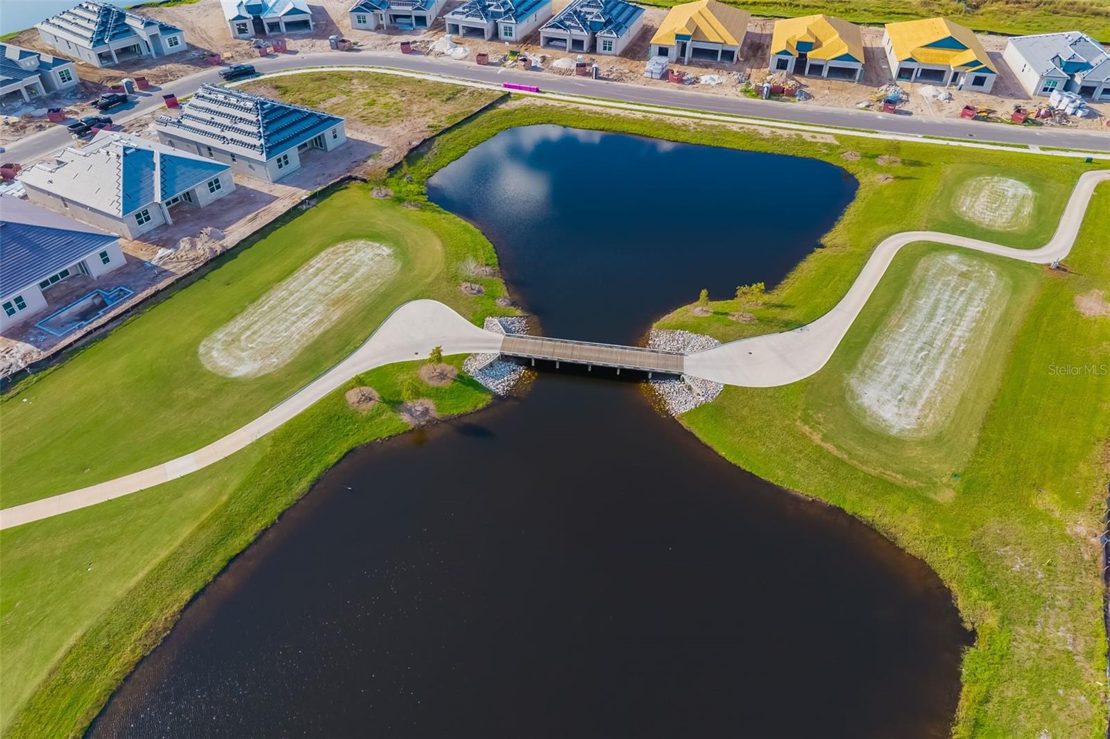 Image 46 of 56 For 19015 Scallop Loop #204