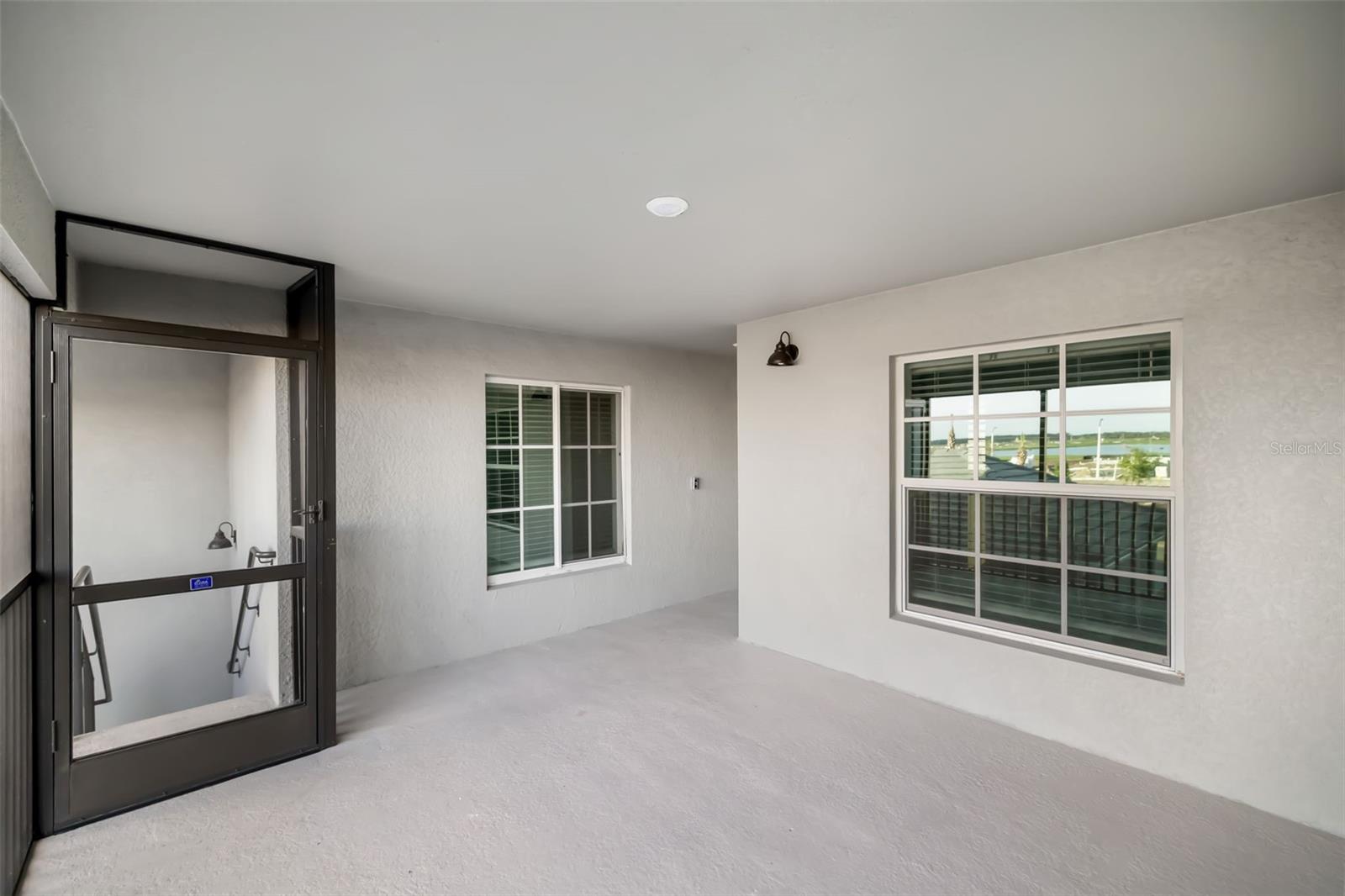 Image 6 of 56 For 19015 Scallop Loop #204